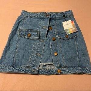 New with tags 🏷️ denim skirt